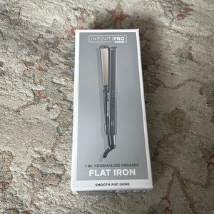 Flat iron